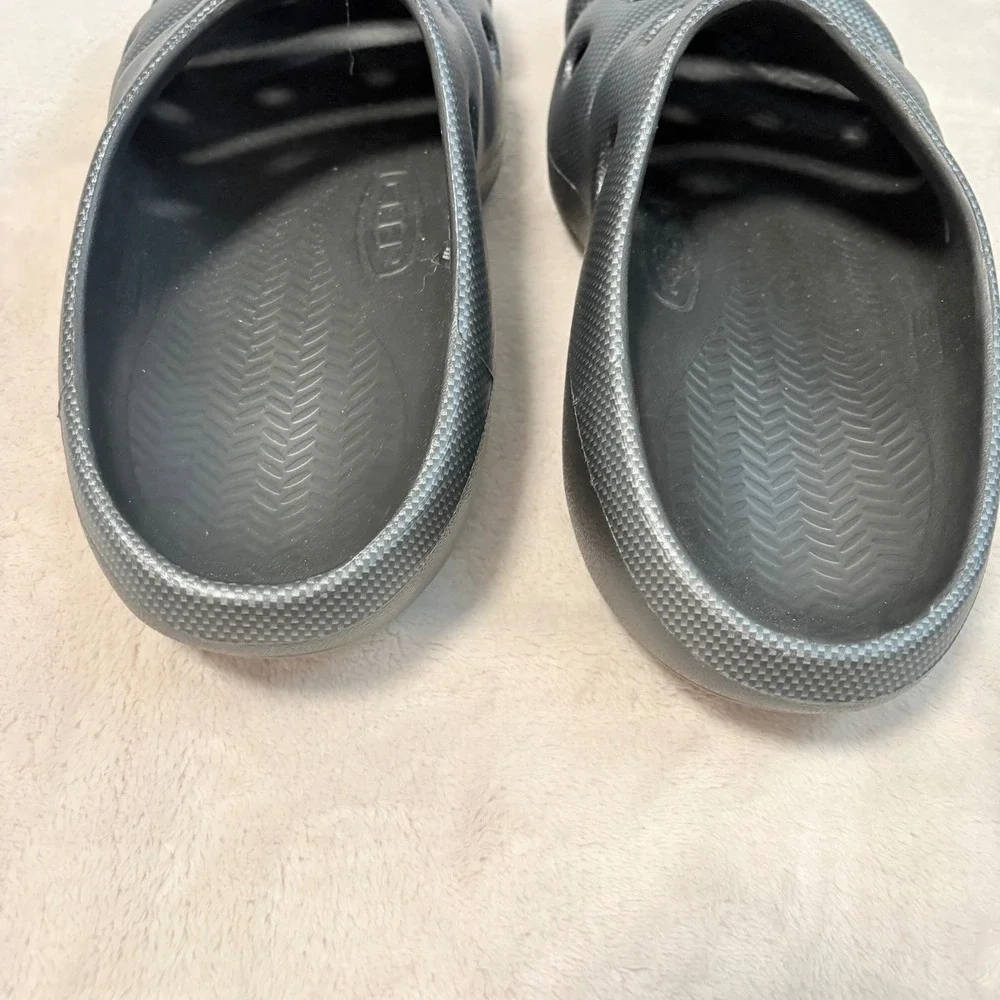 KEEN Yogui Arts Clog Sandal Mens Grey Size 12 Graphite Textured Slip On Mules